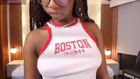 Raquel online show from April 15, 2026, 11:50 am