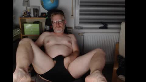Snapshot of raunchyme chatting on September 27, 2025, 10:15 pm Raunchy me online show from September 27, 2025, 10:15 pm