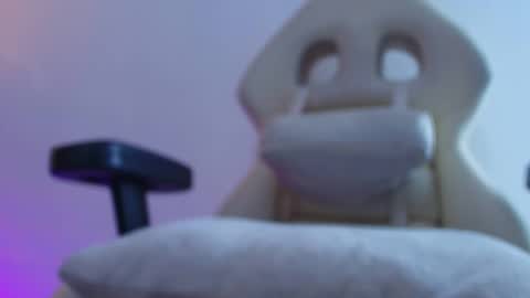   online show from September 21, 2025, 12:07 pm