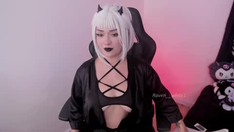 Raven online show from October 14, 2025, 7:47 pm