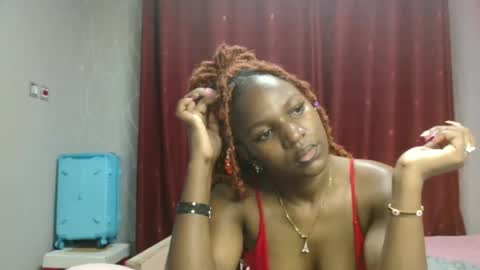 Snapshot of raven_luxe chatting on April 4, 2026, 3:31 pm Raven online show from April 4, 2026, 3:31 pm