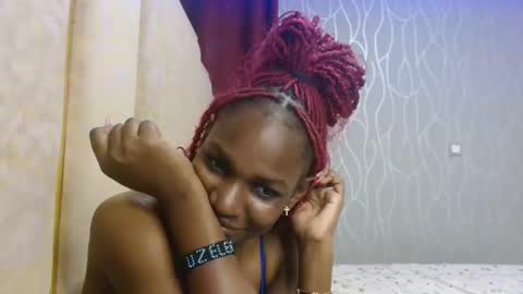 Snapshot of raven_luxe chatting on April 25, 2026, 4:37 am Raven online show from April 25, 2026, 4:37 am
