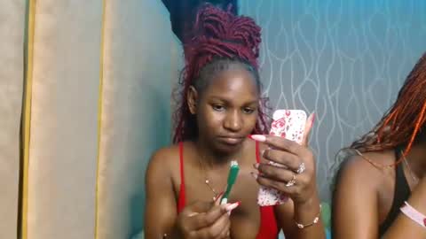 Snapshot of raven_luxe chatting on May 1, 2026, 7:18 pm Raven online show from May 1, 2026, 7:18 pm