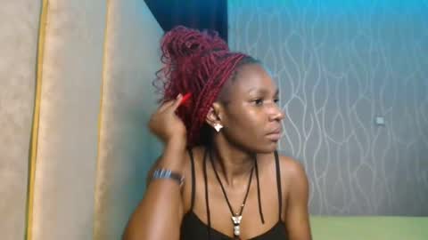 Snapshot of raven_luxe chatting on May 2, 2026, 7:19 pm Raven online show from May 2, 2026, 7:19 pm