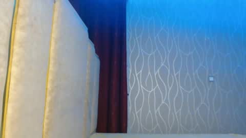 Snapshot of raven_luxe chatting on May 9, 2026, 7:19 pm Raven online show from May 9, 2026, 7:19 pm
