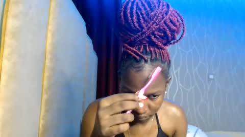 Snapshot of raven_luxe chatting on May 11, 2026, 7:11 pm Raven online show from May 11, 2026, 7:11 pm