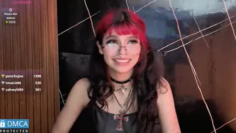 Snapshot of raven_rox_ chatting on February 26, 2026, 8:46 am raven_rox_ online show from February 26, 2026, 8:46 am