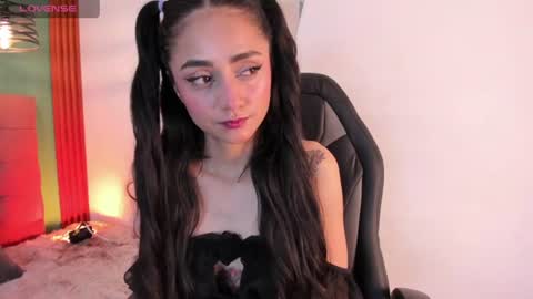 Snapshot of raven_smith_ chatting on June 19, 2026, 6:40 am raven_smith_ online show from June 19, 2026, 6:40 am