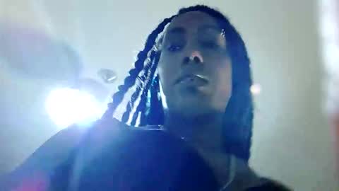 ravenbby online show from March 11, 2026, 6:47 pm