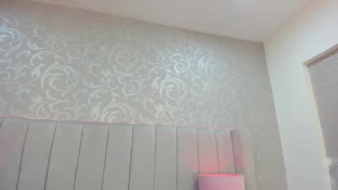 Snapshot of ravenfox_ chatting on March 12, 2026, 4:18 am Ravenfox online show from March 12, 2026, 4:18 am