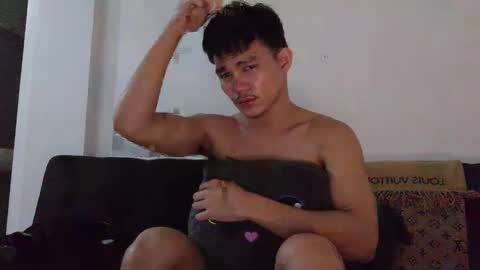 Snapshot of ravenheaventhns chatting on February 23, 2026, 3:48 am Raven online show from February 23, 2026, 3:48 am