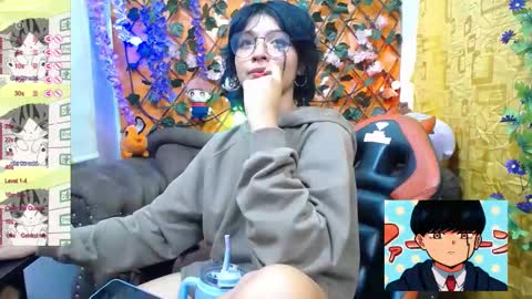 Snapshot of ravenn_20 chatting on February 1, 2025, 5:26 pm RavenN online show from February 1, 2025, 5:26 pm