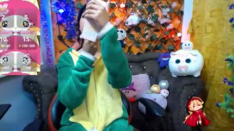 Snapshot of ravenn_20 chatting on February 25, 2025, 11:41 am RavenN online show from February 25, 2025, 11:41 am