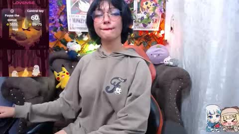 Snapshot of ravenn_20 chatting on October 14, 2025, 11:33 am RavenN online show from October 14, 2025, 11:33 am