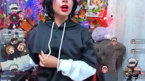 Snapshot of ravenn_20 chatting on October 20, 2025, 11:32 am RavenN online show from October 20, 2025, 11:32 am