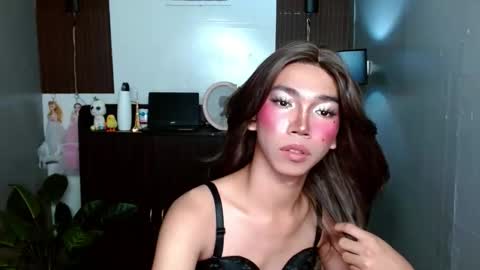 ravennaxx online show from February 11, 2025, 1:31 am