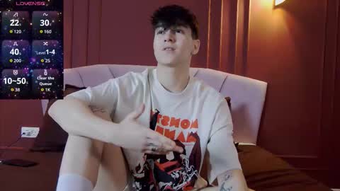 Snapshot of ravenryx chatting on February 3, 2026, 5:29 pm RavenRyx online show from February 3, 2026, 5:29 pm