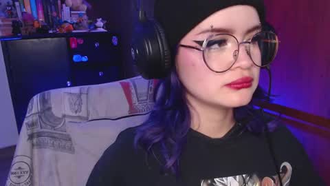 Snapshot of raventh_ chatting on October 14, 2025, 2:40 pm raventh_ online show from October 14, 2025, 2:40 pm