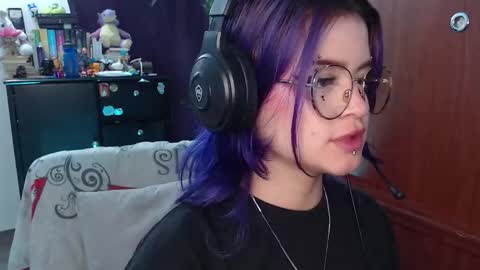 Snapshot of raventh_ chatting on October 27, 2025, 11:58 am raventh_ online show from October 27, 2025, 11:58 am