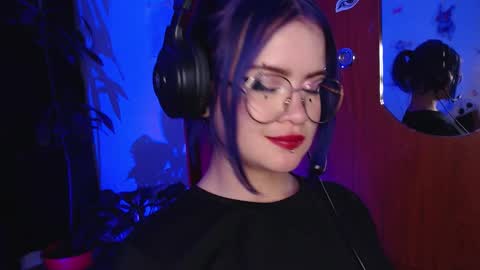 Snapshot of raventh_ chatting on November 13, 2025, 12:31 am raventh_ online show from November 13, 2025, 12:31 am