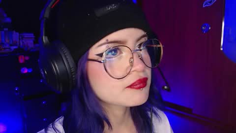 Snapshot of raventh_ chatting on December 4, 2025, 3:16 am raventh_ online show from December 4, 2025, 3:16 am