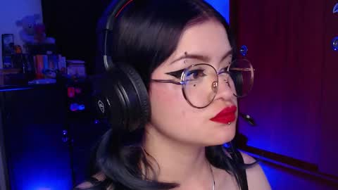 Snapshot of raventh_ chatting on December 20, 2025, 12:07 am raventh_ online show from December 20, 2025, 12:07 am