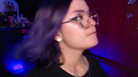 Snapshot of raventh_ chatting on January 12, 2026, 12:05 am raventh_ online show from January 12, 2026, 12:05 am