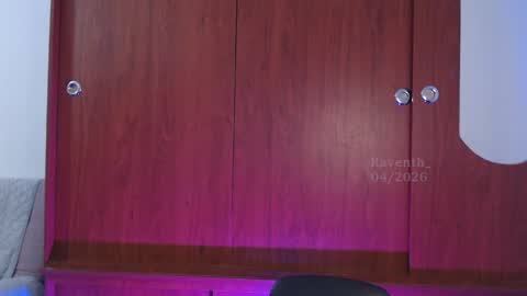 raventh_ online show from April 15, 2026, 12:01 pm