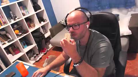 Snapshot of ravingr3d3 chatting on October 12, 2025, 7:57 pm ravingr3d3 online show from October 12, 2025, 7:57 pm