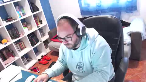 Snapshot of ravingr3d3 chatting on December 3, 2025, 9:51 am ravingr3d3 online show from December 3, 2025, 9:51 am