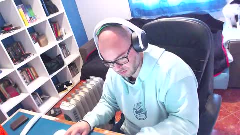 ravingr3d3 online show from December 22, 2025, 10:56 am