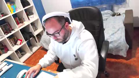 ravingr3d3 online show from January 16, 2026, 11:58 am