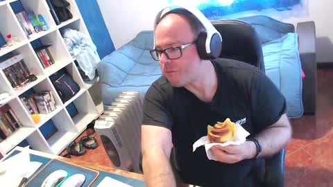 ravingr3d3 online show from March 30, 2026, 1:12 pm