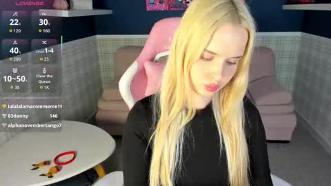 Snapshot of ravishing_rita chatting on January 18, 2026, 1:48 pm Rita online show from January 18, 2026, 1:48 pm