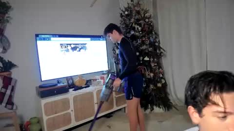 Snapshot of rawr_itsben chatting on January 8, 2026, 12:13 am Its Ben online show from January 8, 2026, 12:13 am