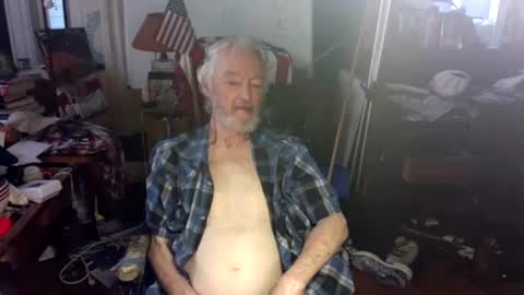 Snapshot of ray1776ray chatting on September 17, 2025, 11:39 pm ray1776ray online show from September 17, 2025, 11:39 pm