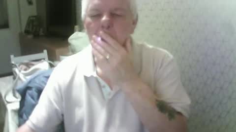 Snapshot of ray47 chatting on October 8, 2025, 11:02 pm ray47 online show from October 8, 2025, 11:02 pm