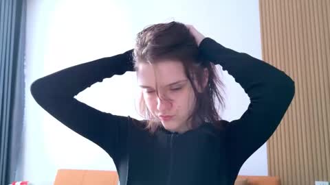 Snapshot of ray_lol chatting on November 28, 2025, 1:08 am Ray-Ray online show from November 28, 2025, 1:08 am