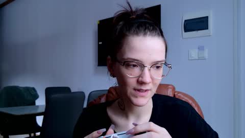 Snapshot of ray_lol chatting on December 14, 2025, 1:22 am Ray-Ray online show from December 14, 2025, 1:22 am