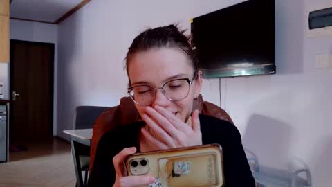 Snapshot of ray_lol chatting on January 19, 2026, 2:59 am Ray-Ray online show from January 19, 2026, 2:59 am