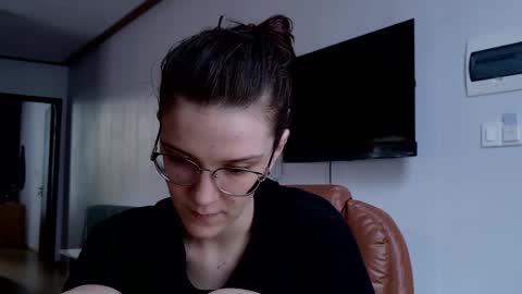 Snapshot of ray_lol chatting on February 7, 2026, 3:21 am Ray-Ray online show from February 7, 2026, 3:21 am