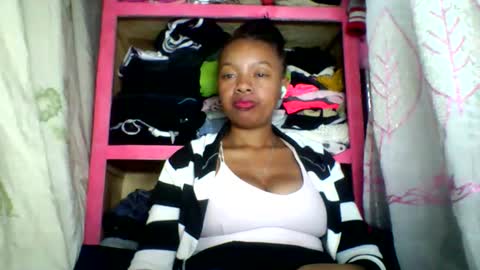 Snapshot of rayana_69 chatting on May 16, 2026, 12:18 am rayana_69 online show from May 16, 2026, 12:18 am