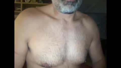 rayanzan1 online show from March 9, 2025, 11:46 pm