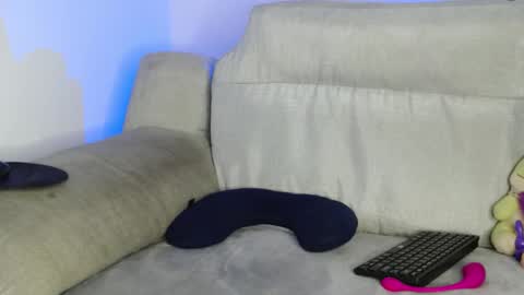 Ray  online show from March 18, 2026, 6:00 pm