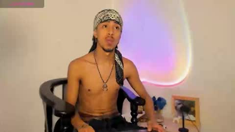 Snapshot of raydevil_ chatting on February 10, 2026, 7:29 pm Rayn online show from February 10, 2026, 7:29 pm