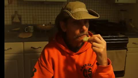 Ray online show from October 31, 2025, 9:27 pm