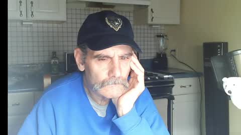 Snapshot of raylene4u2 chatting on April 20, 2026, 9:01 am Ray online show from April 20, 2026, 9:01 am