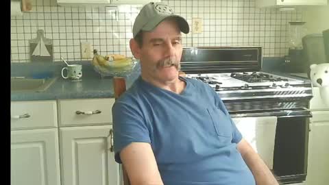 Snapshot of raylene4u2 chatting on May 16, 2026, 8:07 pm Ray online show from May 16, 2026, 8:07 pm