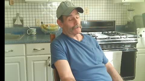 Snapshot of raylene4u2 chatting on May 16, 2026, 8:18 pm Ray online show from May 16, 2026, 8:18 pm
