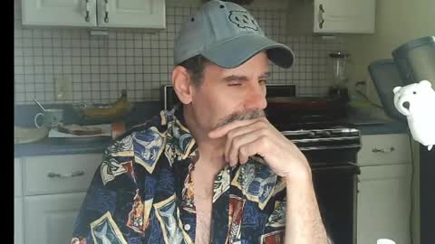 Snapshot of raylene4u2 chatting on May 21, 2026, 7:10 pm Ray online show from May 21, 2026, 7:10 pm